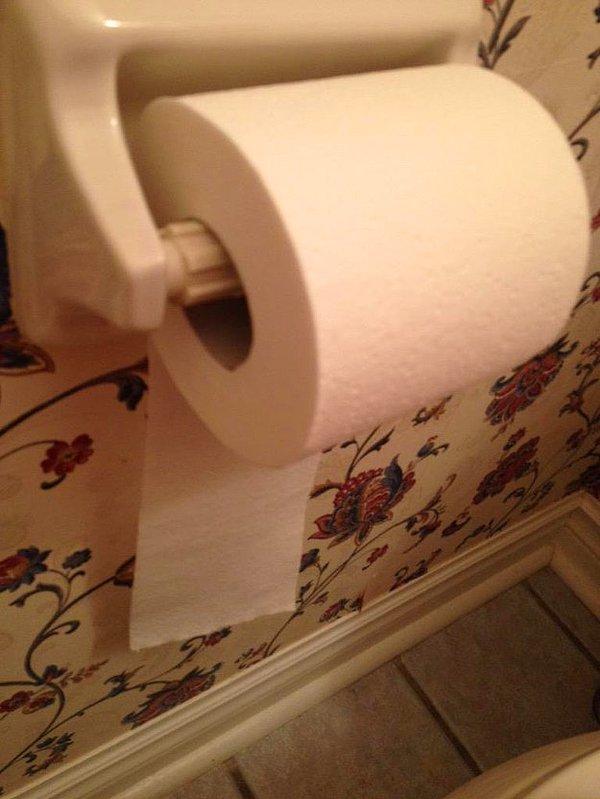 18. Tuvalet kağıdını ters asanlar.