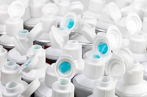 13. Самая большая коллекция тюбиков от зубной пасты