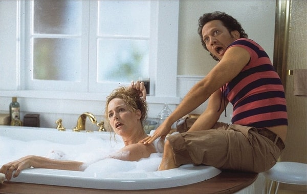 4. «Однажды я поставила себе засос на сиське и отправила фото бывшему, чтобы заставить его ревновать»