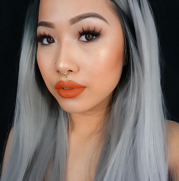 5. Яркие помады снова в моде.