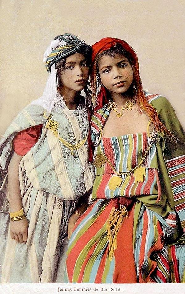 5. Genç Cezayirli kızlar