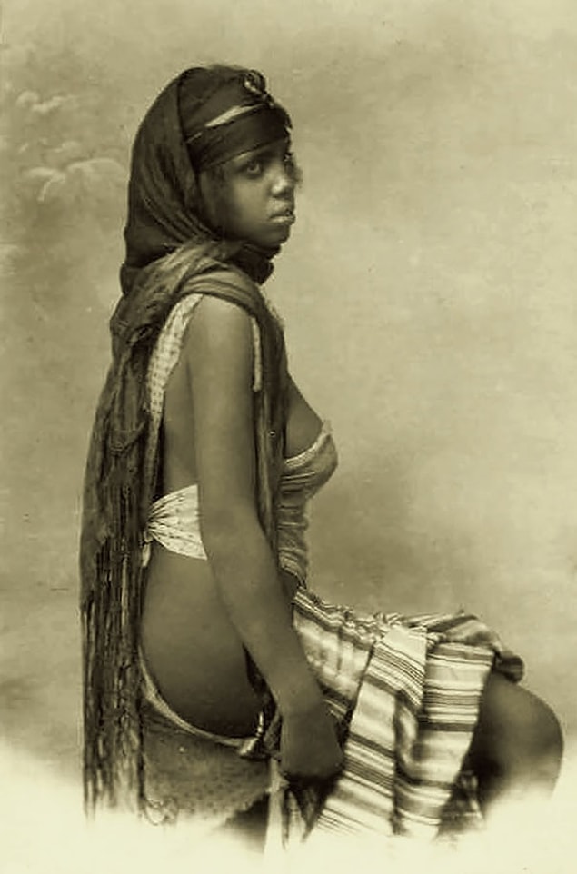 32. Bedevi kız