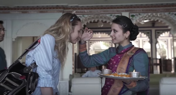 4. На видео можно увидеть, что происходит за кадром, и каким образом оттачивается окончательный вариант фотографии