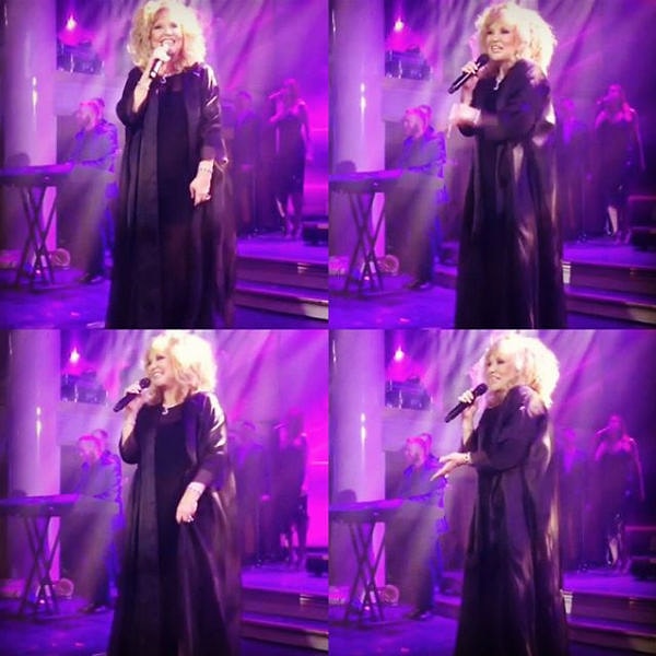 6. Свадьбу молодых посетила королева российской эстрады – Алла Борисовна Пугачева.