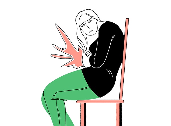 8. Когда твоя грудь начинает чертовски болеть, предупреждая тебя о начале критических дней