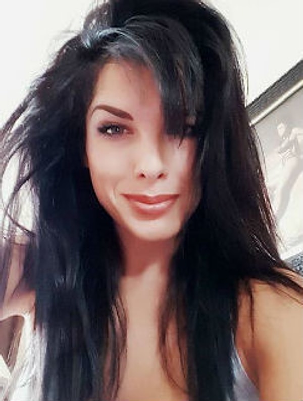 1. Ведущую "Ревизорро", 30-ти летнюю Елену Летучую, заменит Ольга Романовская.