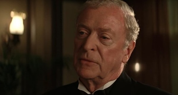 19. Слово «Бэтмен» используется в армии Британии для обозначения личного слуги офицера. Выходит, что Альфред на самом деле Бэтмен Бэтмена. Что, если у Альфреда есть свой слуга? Значит он Бэтмен Бэтмена Бэтмена!