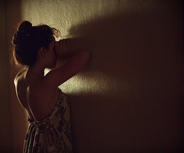 11. «Я потеряла девственность во время секса на одну ночь, потому что не хотела ничего чувствовать… Я все еще жалею об этом».