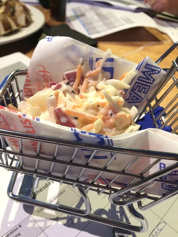 2. Салатик в мини-тележке