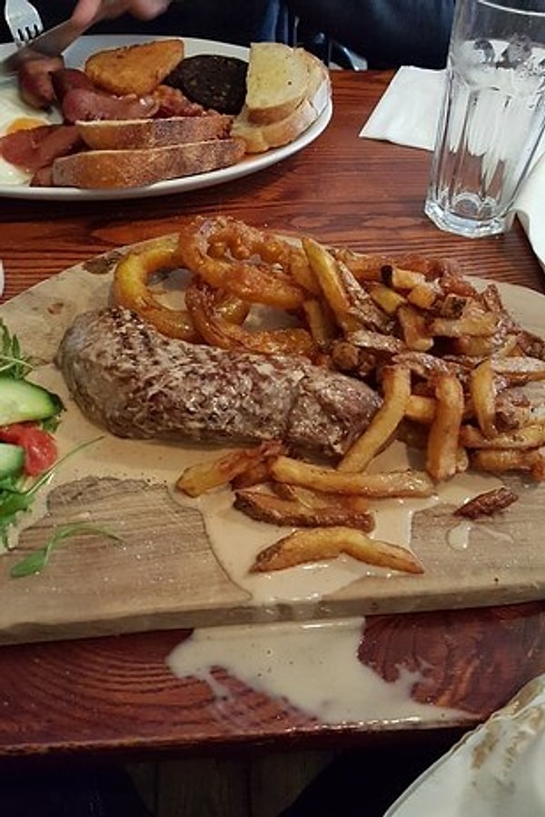 6. Ну, и классика жанра - еда на разделочной доске