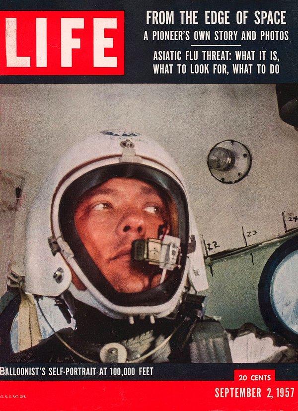 26. 1957'de, uzay sınırında David G. Simons'ın çektiği, LIFE Magazine'de yer alan selfie.
