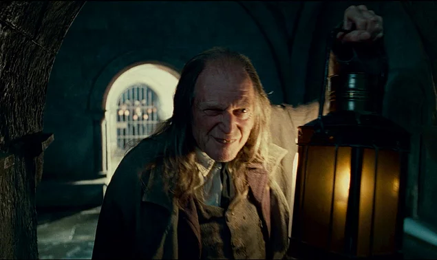 Filch ismi eski İngilizcede ''genellikle küçük değeri olan şeyleri çalmak'' anlamına gelir.