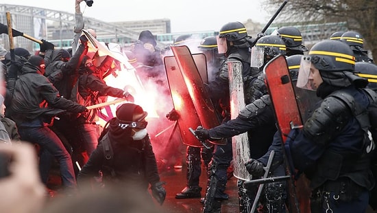 Fransa’da Öğrencilerle Polis Çatıştı: 100’den Fazla Gözaltı