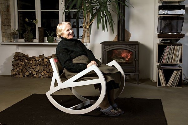 9. Заводная старушка