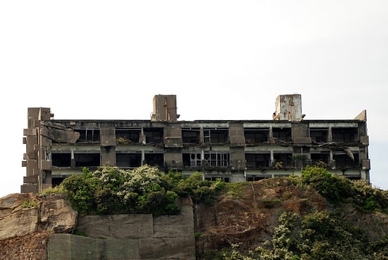 17 захватывающих дух городов-призраков по всему миру