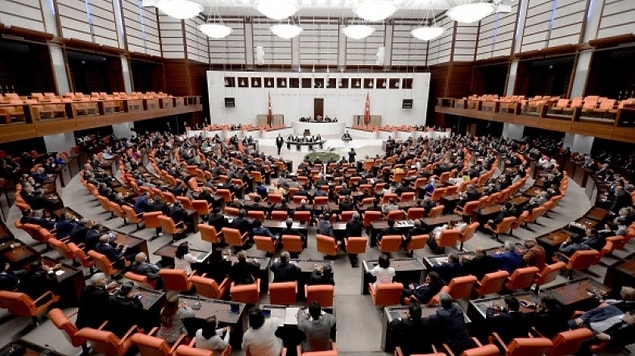 'Biz, kürsü dokunulmazlığı dışında hiçbir milletvekilinin dokunulmazlığı olmasın diyoruz'
