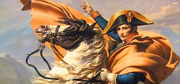 1815: Napolyon, Elbe adasından kaçışının ardından, 140.000 kişilik düzenli ordu ve 200.000 kişilik gönüllü güçler eşliğinde Paris'e girdi.