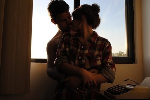 4. «В первый раз я получила удовольствие от секса со своим парнем, когда мне был 21 год. Он был 6 парнем, с которым я была» - Кристина, 25.