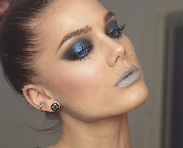 4. "Голубые тени - это старомодно."