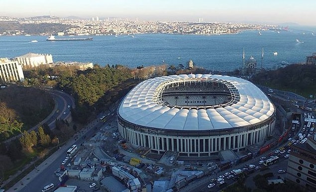 Şehitlere saygı gereği kutlama yapılmayacak
