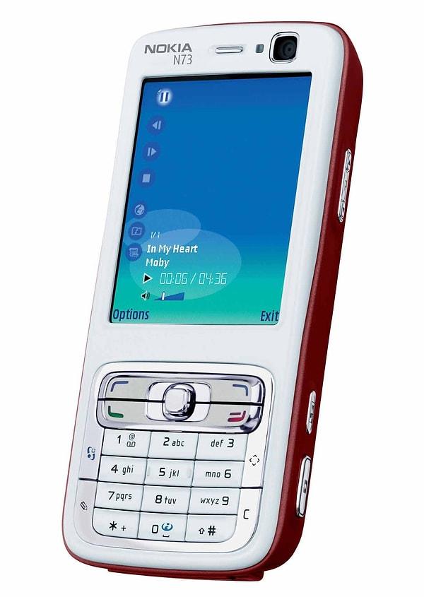 13. Nokia, 10 yıl önce N73'ü piyasaya sürdüğünde altın çağını yaşıyordu, şimdi durumu malum. 😔