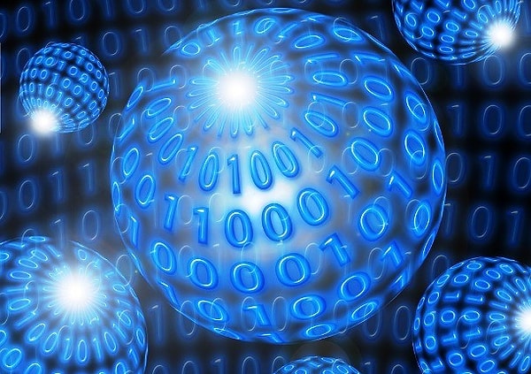 13. Самый разрушительный компьютерный вирус всех времен – почтовый червь MyDoom. Он смог причинить ущерб в размере $38 млрд. В 2004 г. он заразил 25% всех электронных писем.