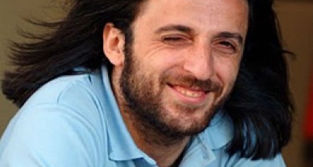 2. Bütün dünyanın, bütün toprakları hepimizindir. Bütün şarkılar, dünyadaki tüm insanlarındır. Tüm topraklar da memleketimizdir.