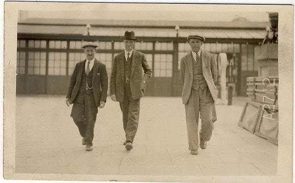 16. Кричащие цвета не приветствовались.