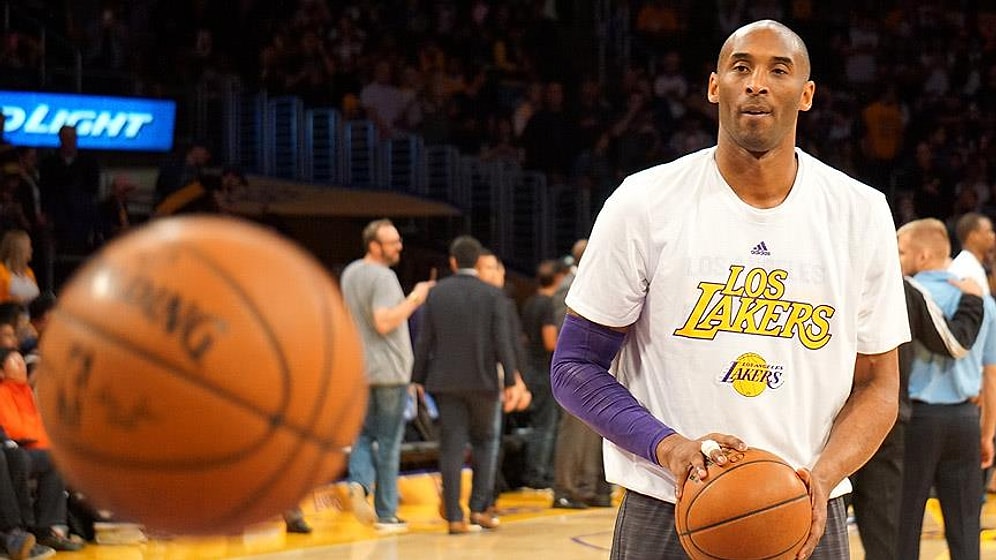 Lakers Çıldırdı! Kobe Bryant Ürünleri Rekor Fiyatlarla Satışta