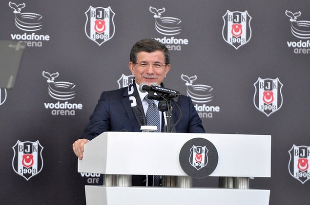 Başbakan Ahmet Davutoğlu: 'Beşiktaş, bayrağımızı temsil ettiği hiçbir maçtan başı öne eğik ayrılmasın inşallah'
