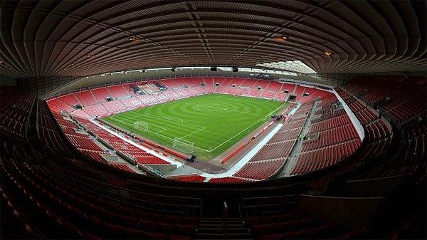2. Sunderland:  6.048,60 TL Stadium of Light / Kapasite: 49.000