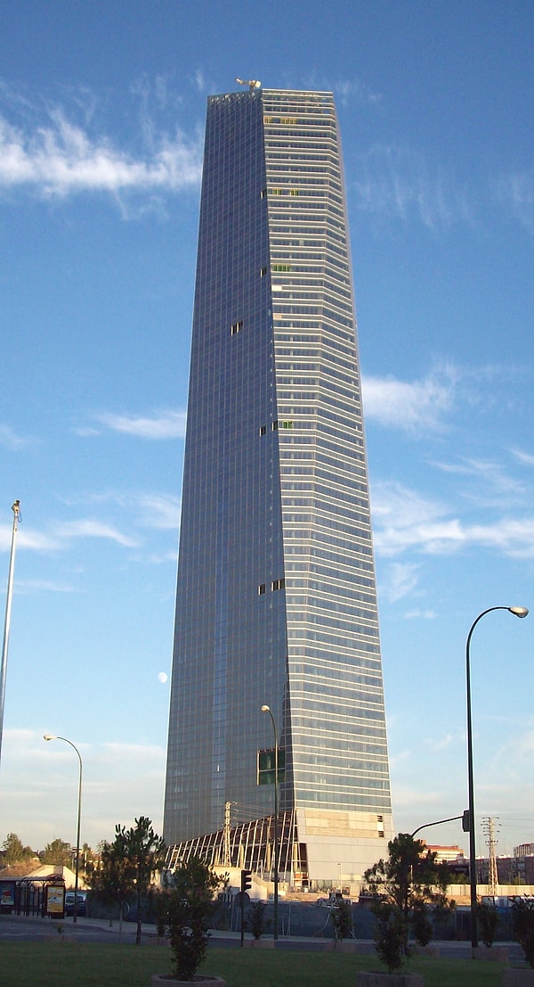 14. Torre de Cristal (Мадрид, Испания)
