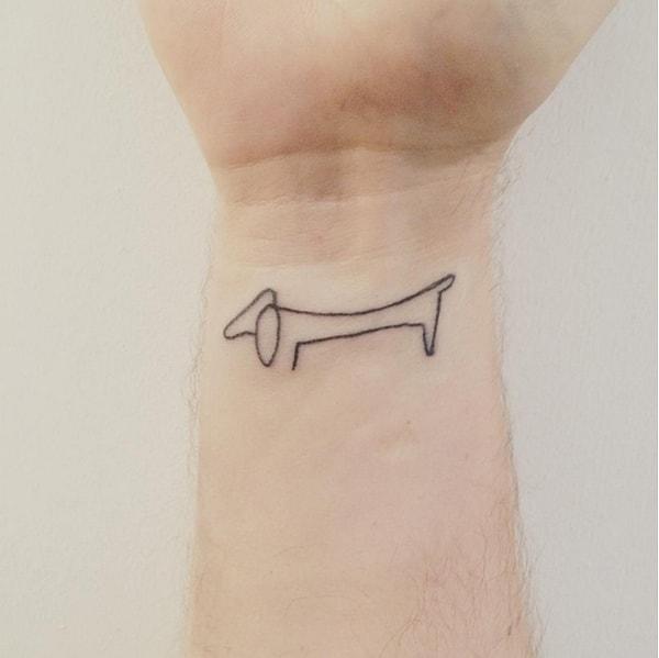 18. Picasso'ya ait bu sade köpek çizimi.