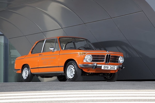 18. Баварский Тесла? Этот автомобиль 1972-го, BMW 1602, действительно работал на электричестве. Мощность его мотора была 12 кВт, а разгоняться он мог до 100 км/ч.