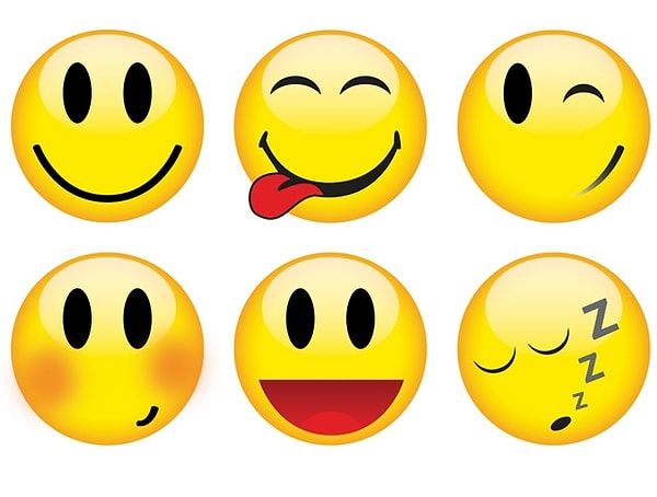 9. «Моя девушка стала ревновать, когда узнала, что я поставил смайлик напротив маминого имени, но не поставил напротив ее»