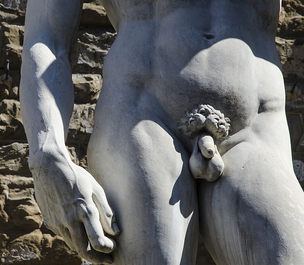 10. Если у вашего партнера есть яички, не забывайте про них