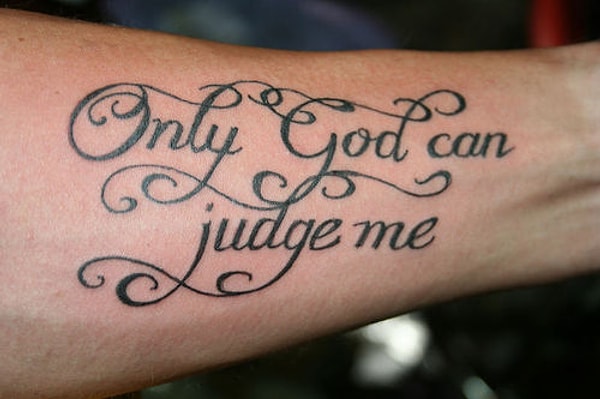 Татуировка-надпись для тех, кому есть, что сказать!