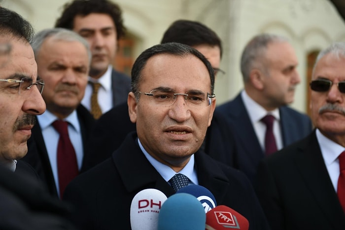 Adalet Bakanı Bozdağ: 'Cezaevine Silahı Sokan Görevli Gözaltında'