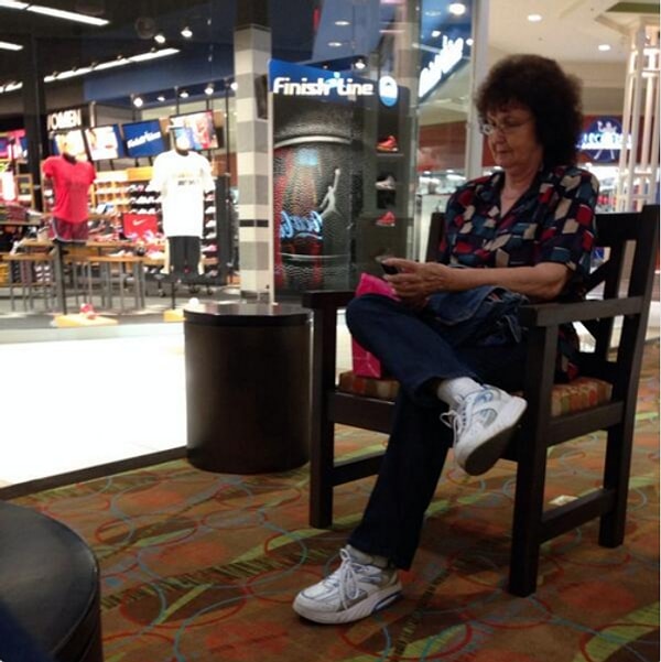 13. Неужели современное поколение не может просто наслаждаться миром вокруг?