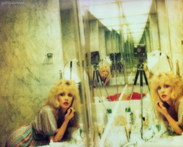 11. Цветная "себяшка" от певицы Stevie Nicks.