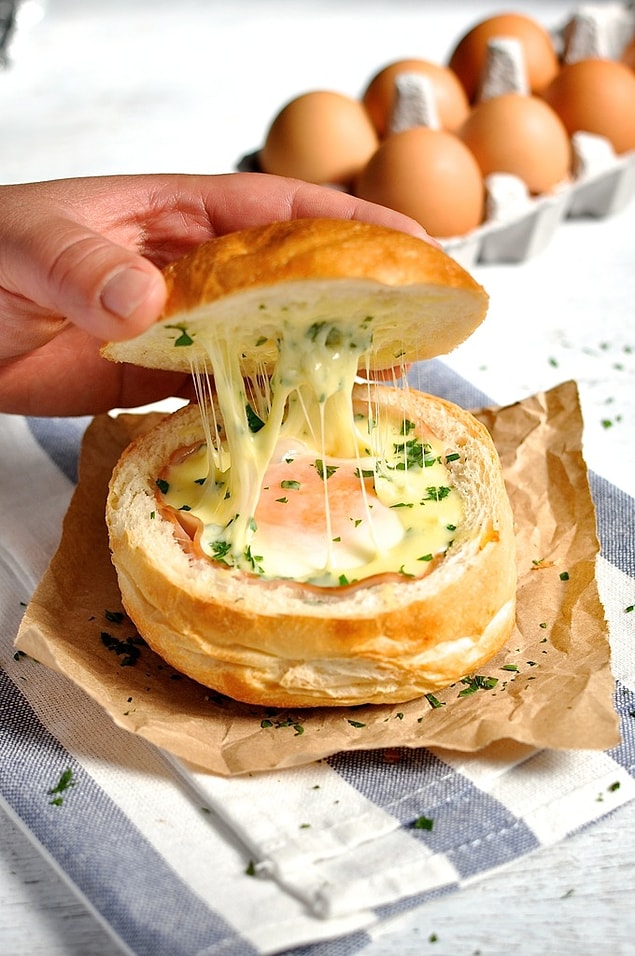 9. Ekmek mi yumurtaya banmalı yumurta mı ekmeğe banmalı.