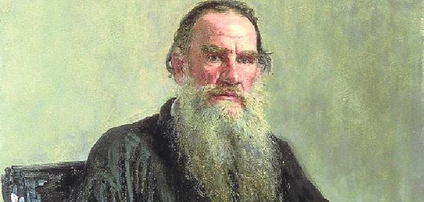 Tolstoy, sadece bir romancı değil, aynı zamanda bir estetik ve etik kuramcısıdır.
