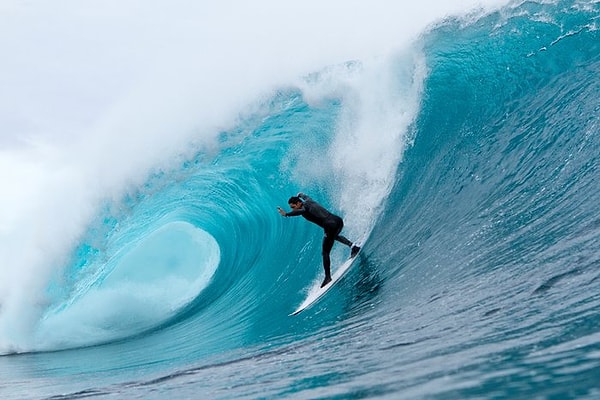 3. "День из жизни" (2015). Джей Девис скатывается с Томбстоун, пляж Гнаралу.