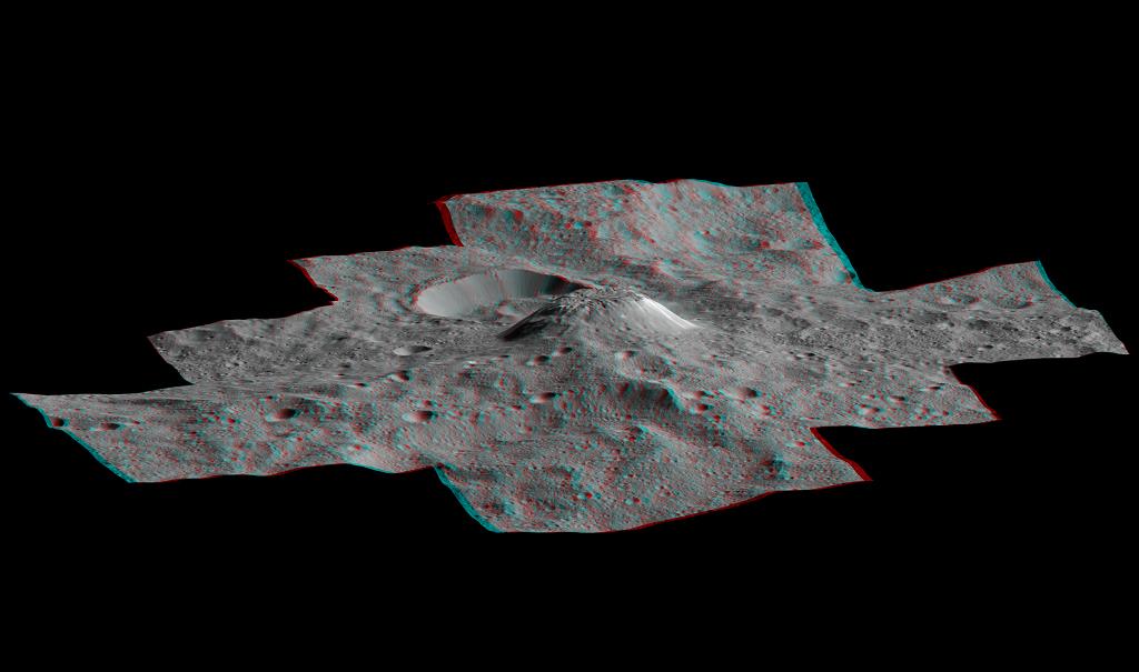 17. Cüce gezegen Ceres'in en büyük dağı olan Ahuna Mons'un 3 boyutlu görünümü
