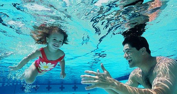 5. Yüzmeyi öğretmesi.