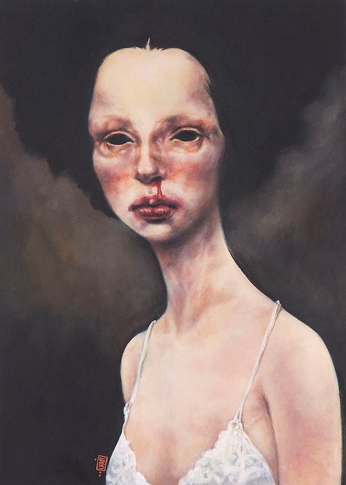 Afarin Sajedi 1979 senesinde, İran'ın Şiraz kentinde dünyaya gelmiş.