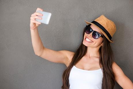 Kızlar Bunlara Dikkat: Muhteşem Bir Selfie Çekmenin 12 Yolu