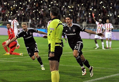 Beşiktaş, Fenerbahçe'yle Puan Farkını Maç Fazlasıyla 8'e Çıkardı