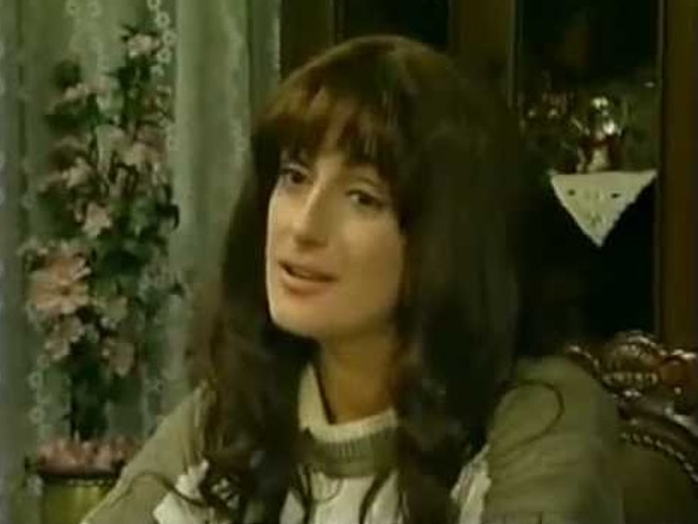 8. Muazzez Ersoy - Kalbimi Kıra Kıra