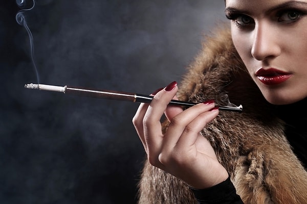 15. «Меня возбуждают курящие женщины. Даже не знаю, почему»